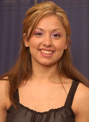 Matts Models pleased to share with you a free gallery with Scarlett showing sexy body