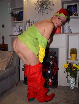 TAC Amateurs invite you to explore free photos featuring Dimonty unveiling well-done body