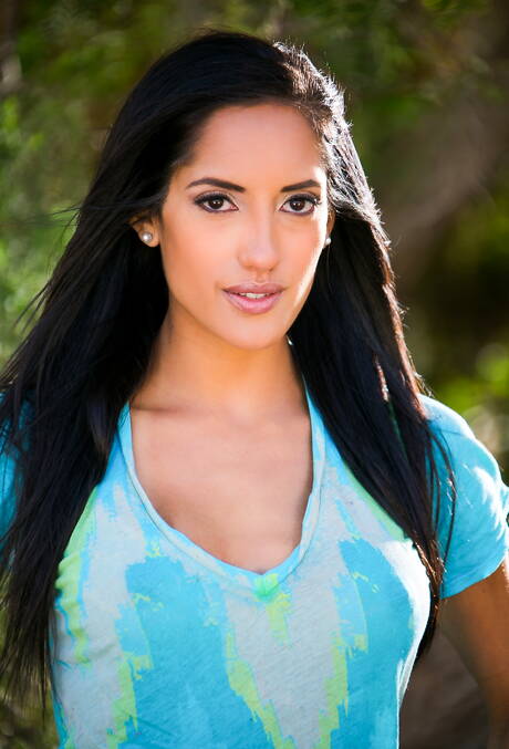 Web Young are pleased to offer you a free pics featuring Kiera Winters and Chloe Amour xxx gallery 95386